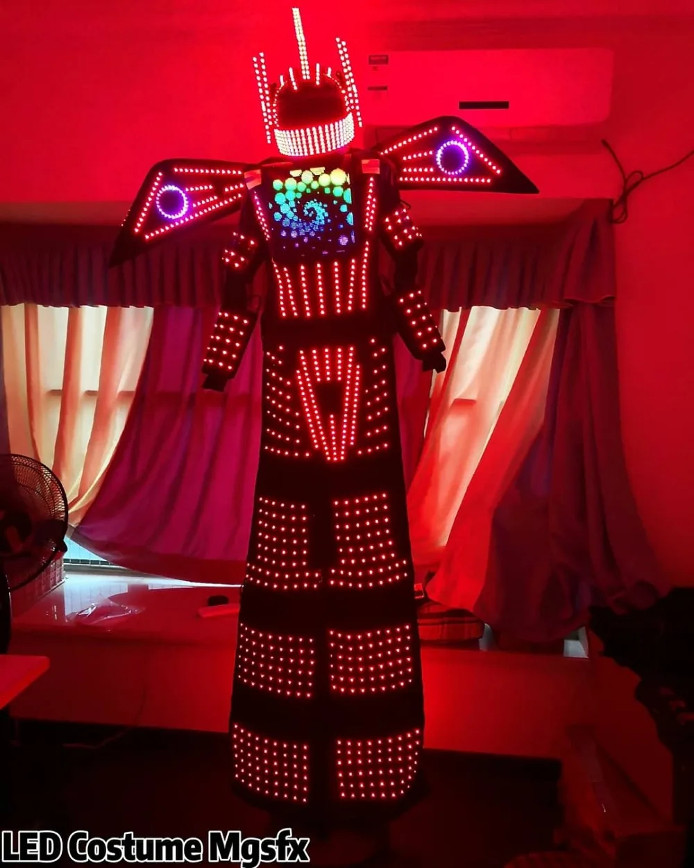 2019 Stilts Walker LED Robot Suit ,LED Light Costume with LED Screen, LED Dance costume for nightclub party performance DJ show