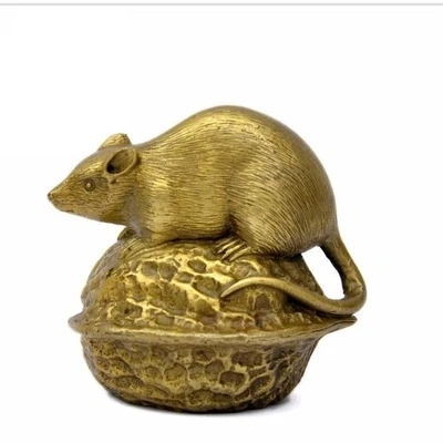 

Exquisite Brass Walnut Mouse Home Decoration