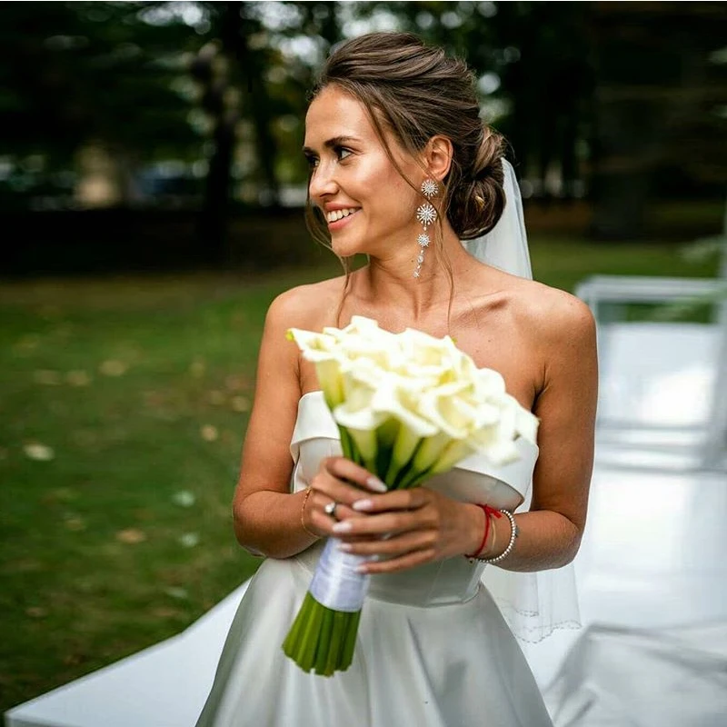 Vestidos De Novia De satén blanco marfil sin tirantes, ropa De boda Simple, línea A, Espalda descubierta, cola De barrido, talla grande