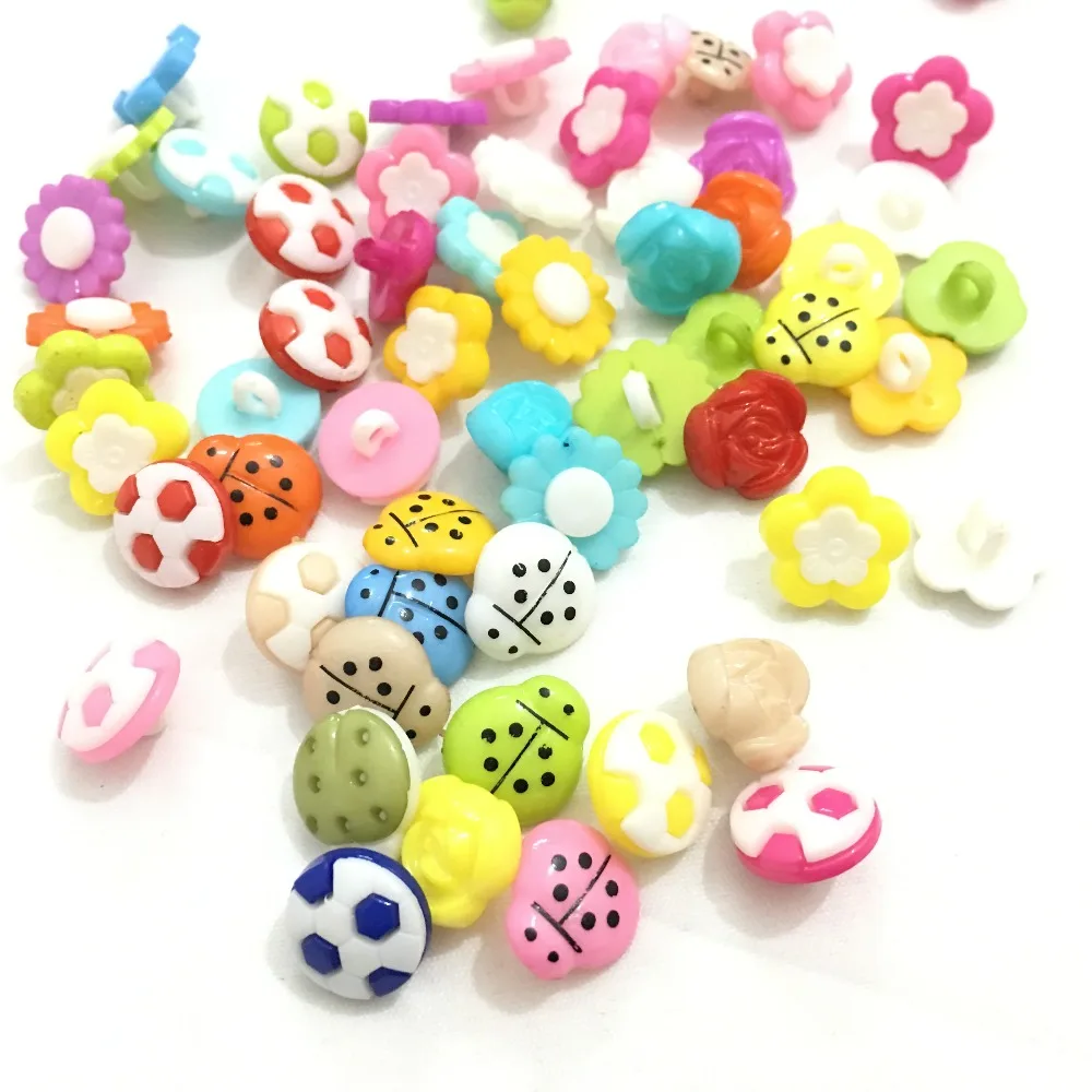 100PCS Mix colors plastic flower football rose ladybug mix shape buttons 1 hole Sewing children Buttons  7NK189