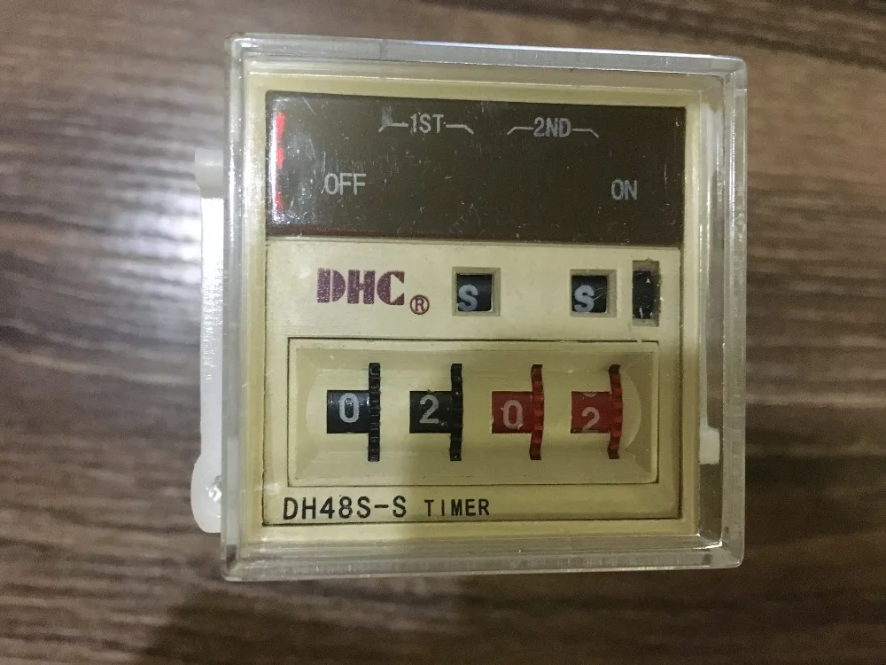 DHC  DH48S-S time relay infinite loop or a single band reset