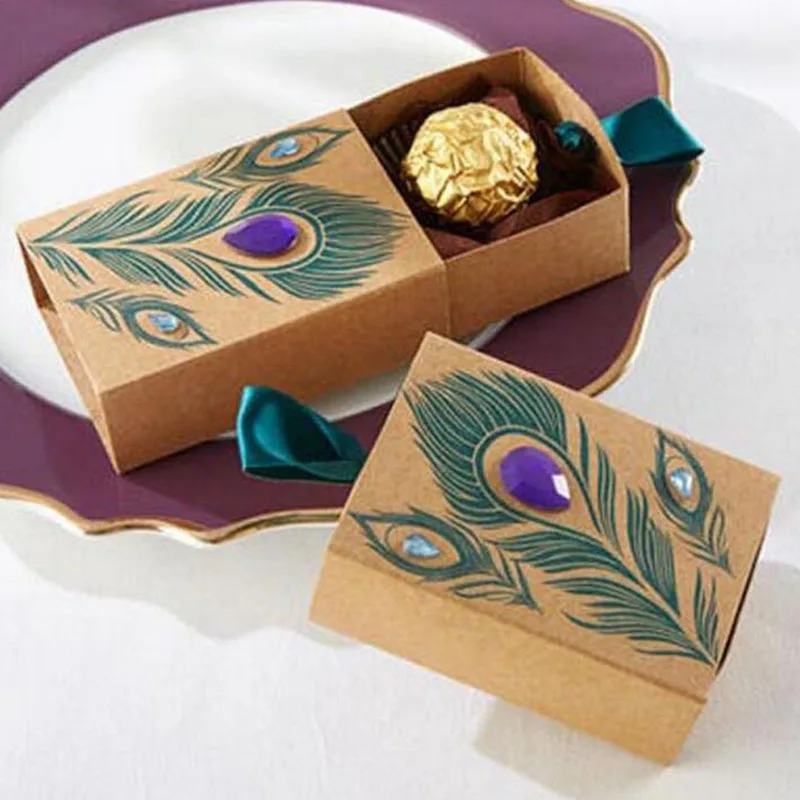 

50Pcs Peacock Feather Candy Boxes Drawer Design Wedding Favors Faux Rhinestone Kraft Paper Gift Boxes scatole regalo 7.5*5*3cm