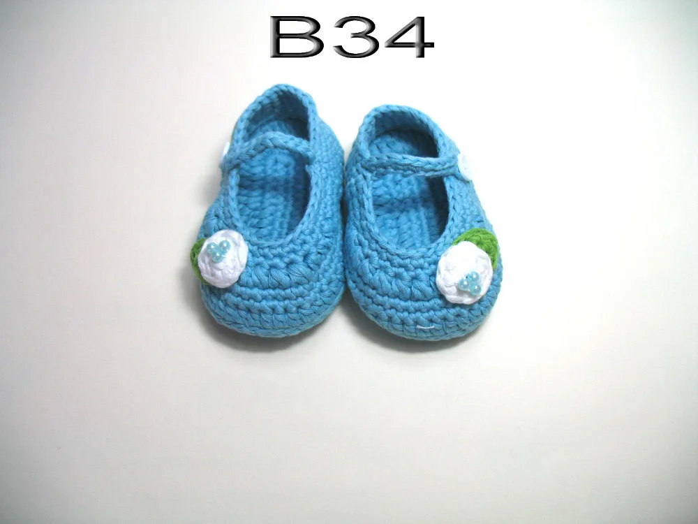 free shipping,handmade crochet baby shoes 100% cotton.Double soles,baby Crib Shoes House shoes blue with white flower