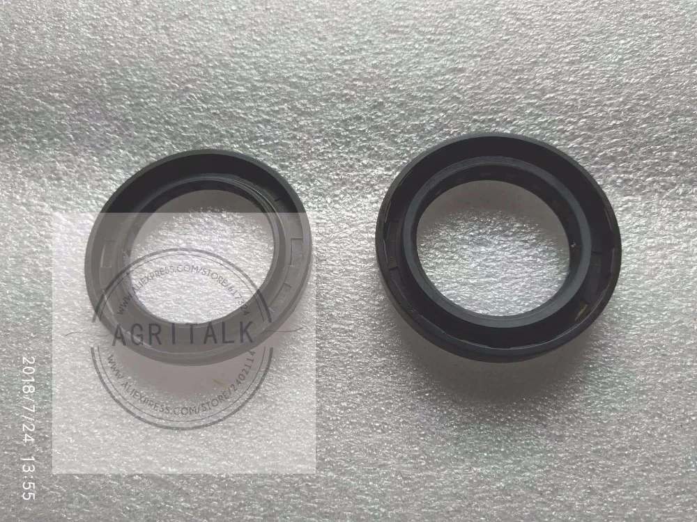 set of Oil seals, drive fork shaft for Yituo tractor, part number: 8A5133799/1.41.539