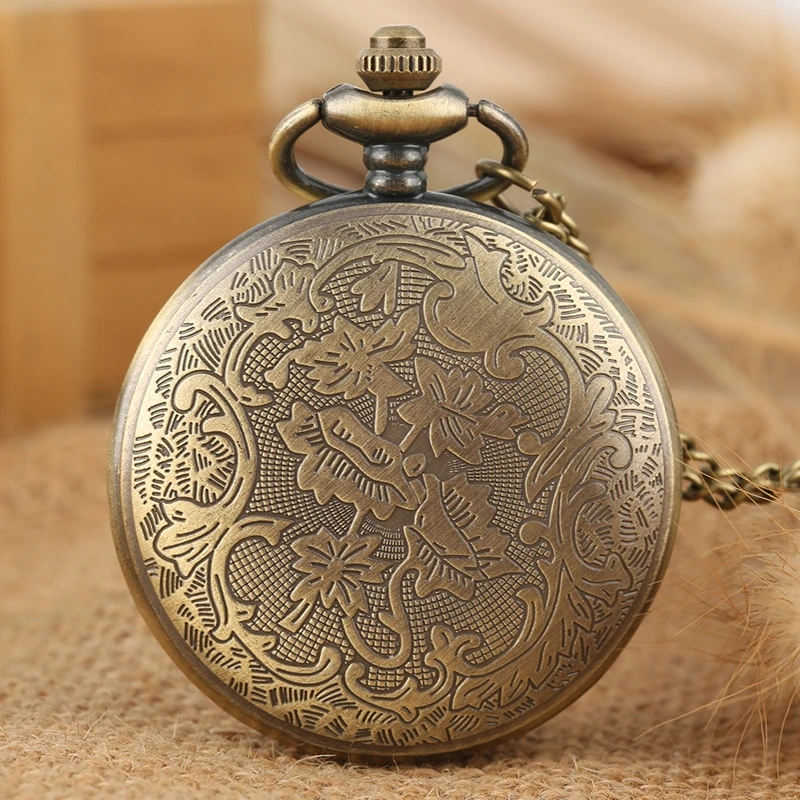 Retro Train Locomotive Engine Pattern Quartz Pocket Watch Bronze Steampunk Necklace Pendant Chain Collectible Gift for Men Women