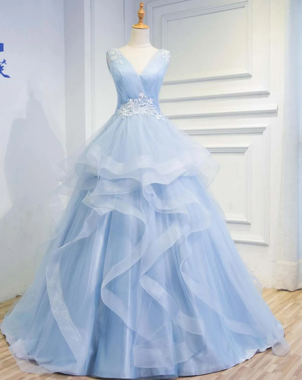 100%real luxury light niagara blue ruffled court medieval dress princess queen cosplay gown ball long dress/ball gown