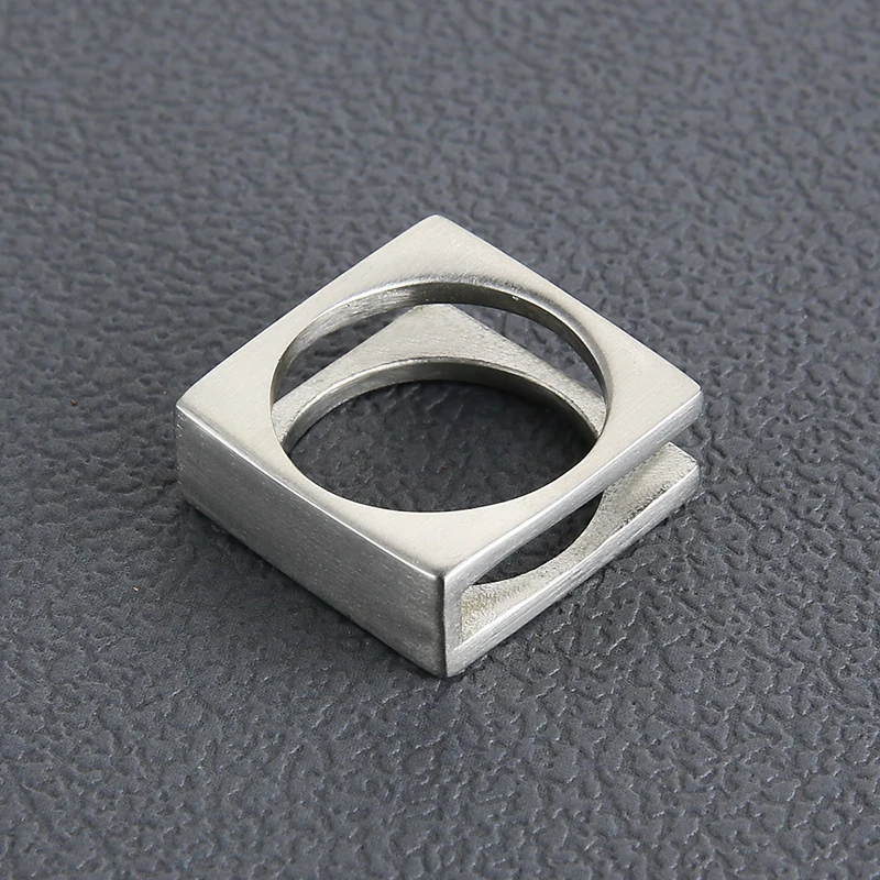 EdgLifU Rose Men Ring Square Vintage Punk Ring Stainless steel Fashion Biker Finger Ring Ring Jewelry Wholasale Price