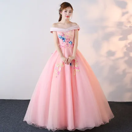 Màu hồng slash cổ áo cổ tích bướm thêu cosplay bóng gown Thời Trung Cổ Renaissance Gown cosplay Victoria ăn mặc Marie Belle