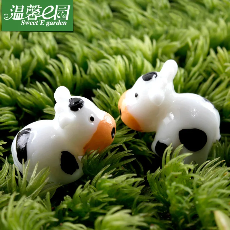 10pcs Small cow garden miniature Moss micro-landscape miniature figurines jewelry doll combination DIY Home Accessories