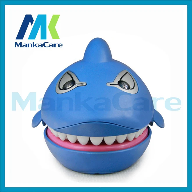 

Big Practical Joke Electric Biting Paul Shark Bite Finger Selachimorpha Bar Game Kids Children Funny Gags Education dental Gift