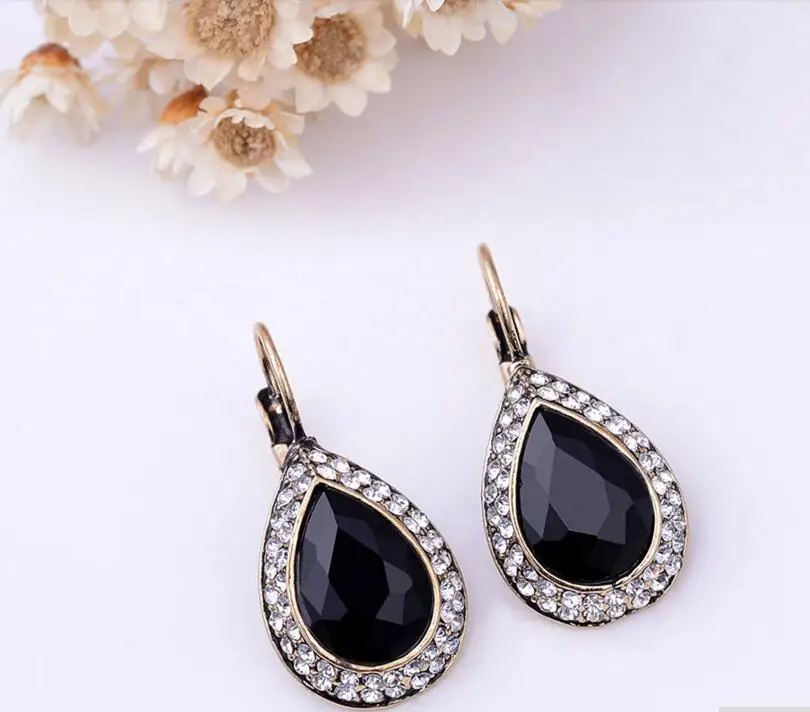 New Fashion women Brincos Crystal Stud Earrings Hot sale fashion costume jewelry Women Vintage Black Earring wholesale