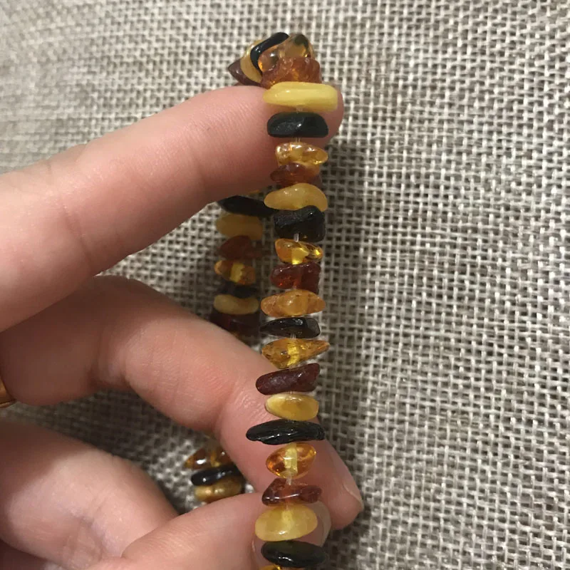 Yoowei Stretch Amber Bracelet for Women Adult Gift Elastic Style Irregular Stone Baltic Natural Chips Amber Jewelry Wholesale