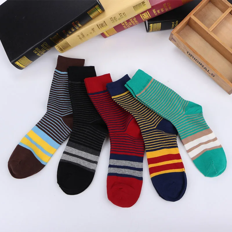 Men's color stripes socks the latest design popular men's socks FASHION DESIGNER COLOURED COTTON socks 5 Pairs/lot