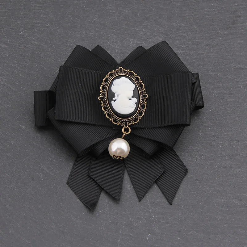 Vintage Queen Cameo Bowtie Brooches for Women Black Ribbon Pearl Brooch Pins Corsage Ladies Broches Dress Coat Accessories