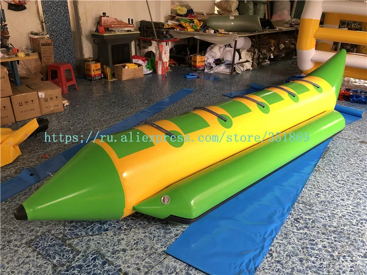 Manufacturers customized direct sales thickened 0.9PVC inflatable water banana boat, water crazy drag inflatable boat.