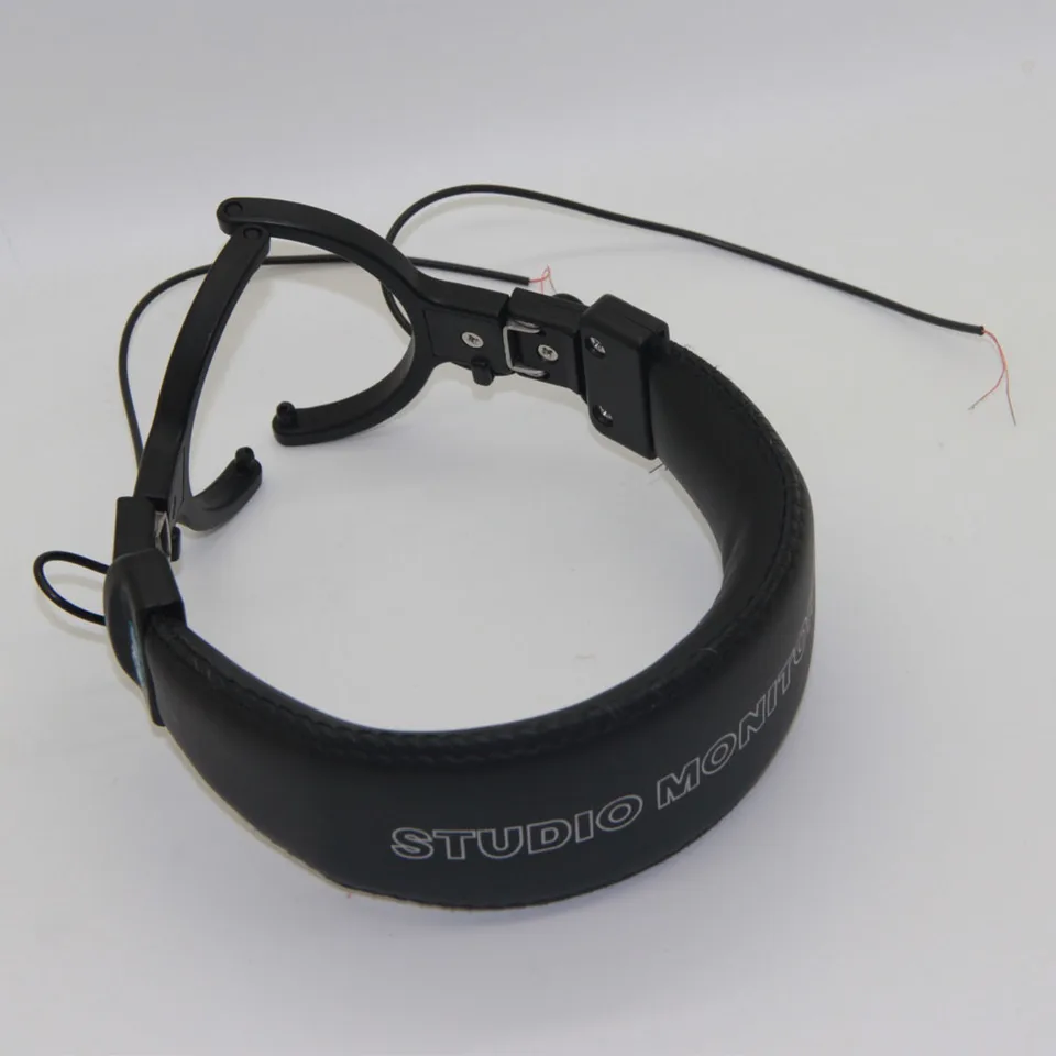 SONY MDR-7506 スタジオモニターヘッドホン ヘッドバンド改装済み SONY『MDR-7506』スタジオモニターヘッドホン