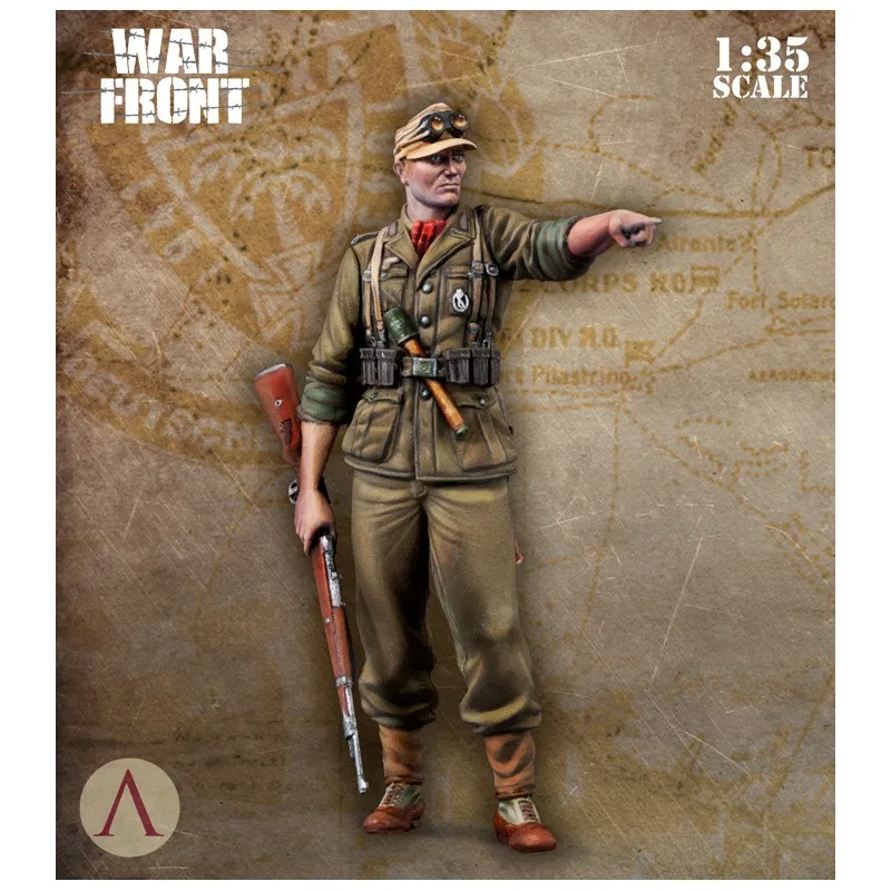 

1:35 Resin kit Standing soldier pointing to the front