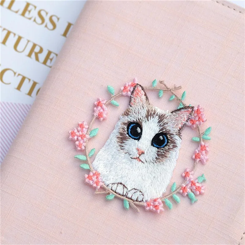 AHYONNIEX High Quality Cute Wreath Flower Cat Dog Patch Iron On Patches for Handbook Clothes Applique Shoes Bags DIY Accessories