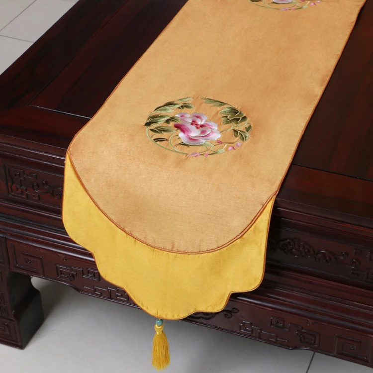 Custom Handmade Fine Embroidery Satin Table Runner Wedding Decoration Rectangle Dining Table Cloth Chinese Coffee Table Pad