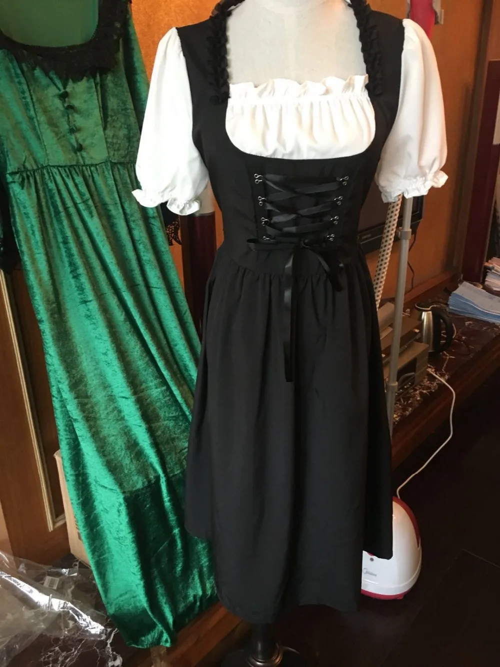 Tedesco Signore di Birra Domestica Dirndl Bavarese Oktoberfest Vestito con Grembiule Costumi Del Partito di Halloween del Vestito Operato Più Il Formato S-5XL