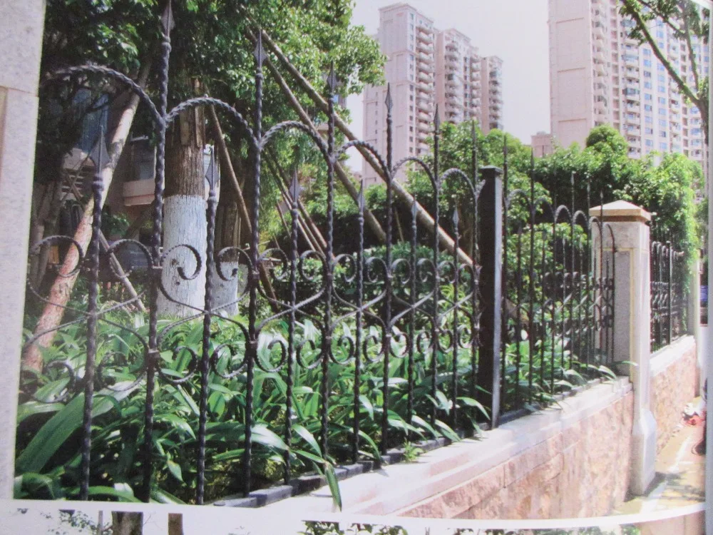 

Hench 100% handmade forged custom designs wrought iron fence designs