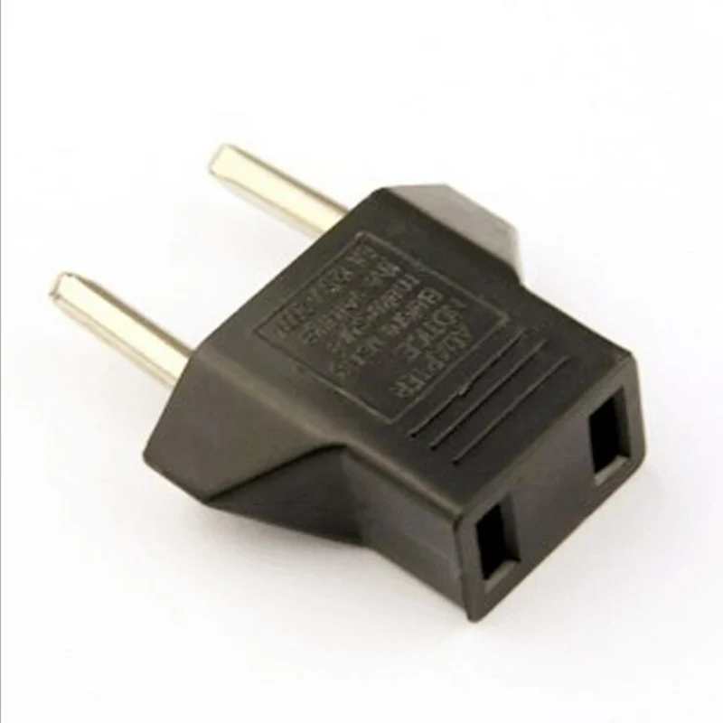 Европейская вилка адаптера датчика европейского стандарта. Дорожное зарядное устройство с американской/американской вилкой на европейскую розетку черного цвета