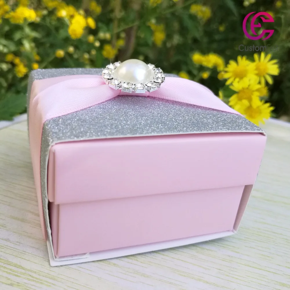 Whole web unique 40pcs/lot  thick glitter favor box candy box gorgeous with ribbon and brooch decoration