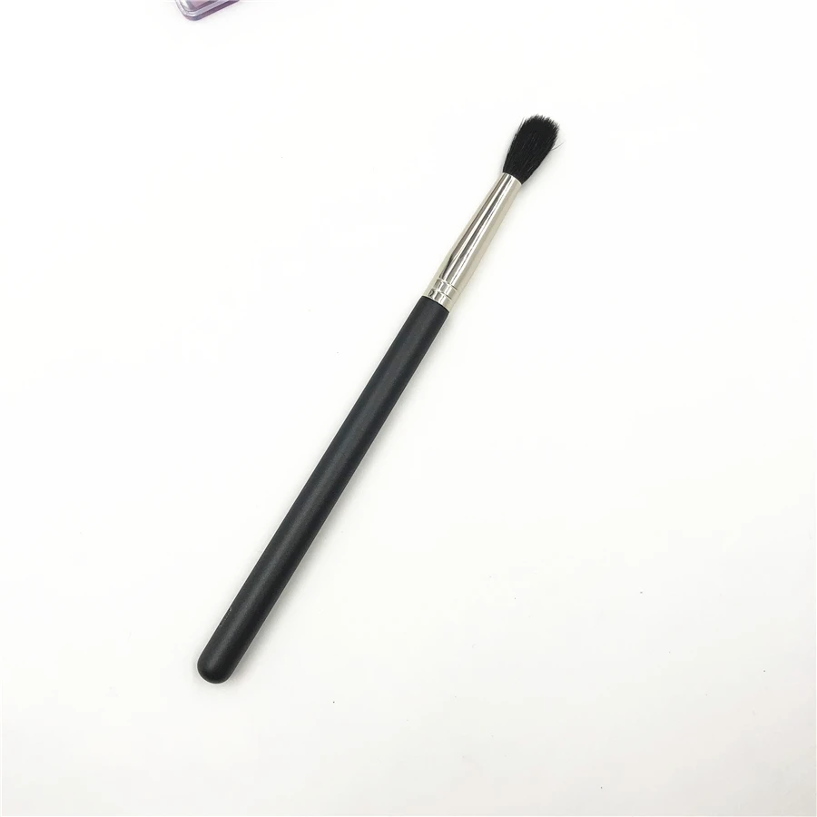 Professional #224 Eyeshadow Blending Brush Soft Goat Hair Tapered Eye Blender Makeup Brush