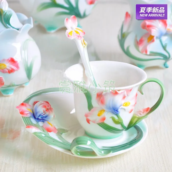 European Style Iris Coffee Cup Set, China Bone Ceramic Tea Mlik Cup and Saucer With Spoons Creative Drinkware Gift