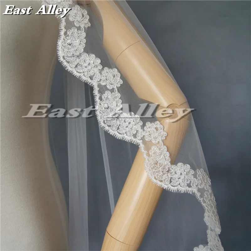 Ivory Scalloped Lace Trim Bridal Veil