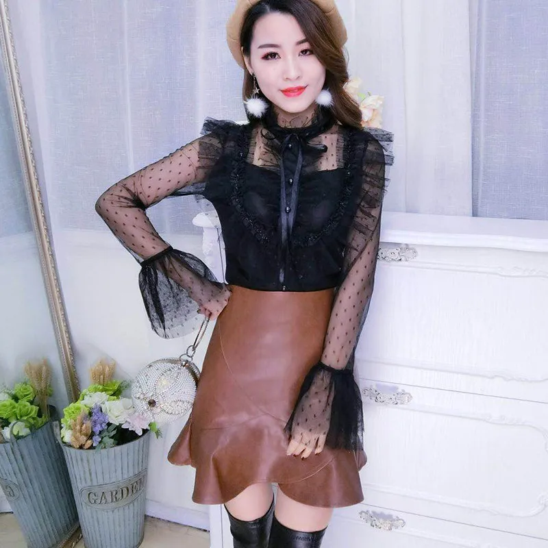 2018 Mới Mùa Xuân Hè Phụ Nữ Áo Sơ Mi Ngọt Dot Tie Bow Ren áo Lady Bùng Tay Áo Backless Lưới Áo Cánh Ngắn Blusas Ngọn AB833