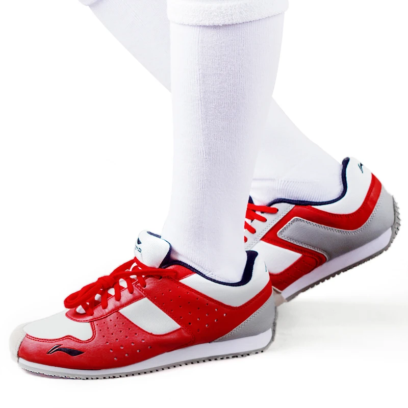 Li-ning Fencing Shoes ( Red /white  color) Promotion Price.