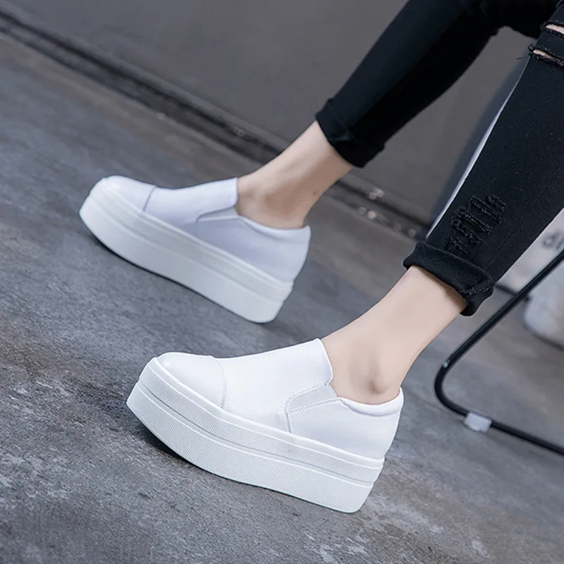 Women\'s Flats 2019 Spring Autumn Genuine Leather Shoes Woman Slip On Shoes Casual Thick Sole White/Black Platform Sneakers