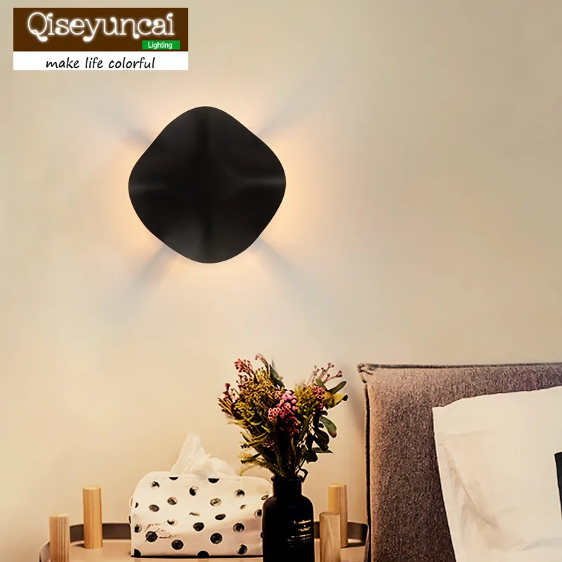 

Qiseyuncai Nordic postmodern living room iron Fungus wall lamp creative aisle corridor staircase wall bedroom bedside lighting