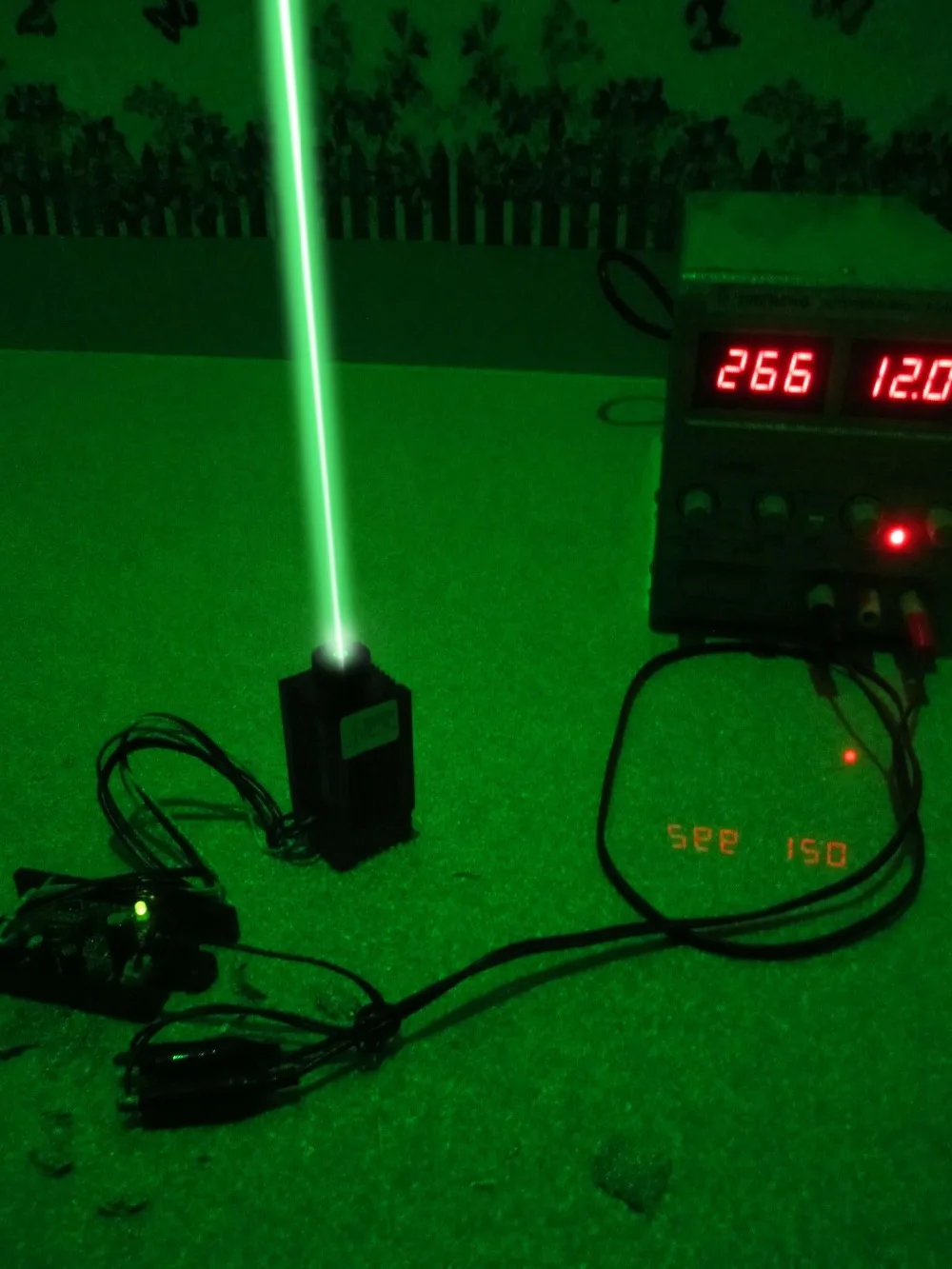 Imagem -02 - Módulo Laser Verde Super Estável Luz Focusable Stage Diodo Laser Rgb Design Compacto dc 12v 200mw 532nm tt l