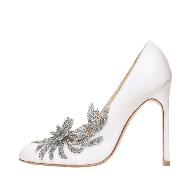 Grande Vendita di Raso Bianco Pompe Scarpe Da Donna di Cristallo Impreziosito Rotonda Toe Scarpe Da Sposa Bianco Sposa Slip-on Scarpe Da Donna con