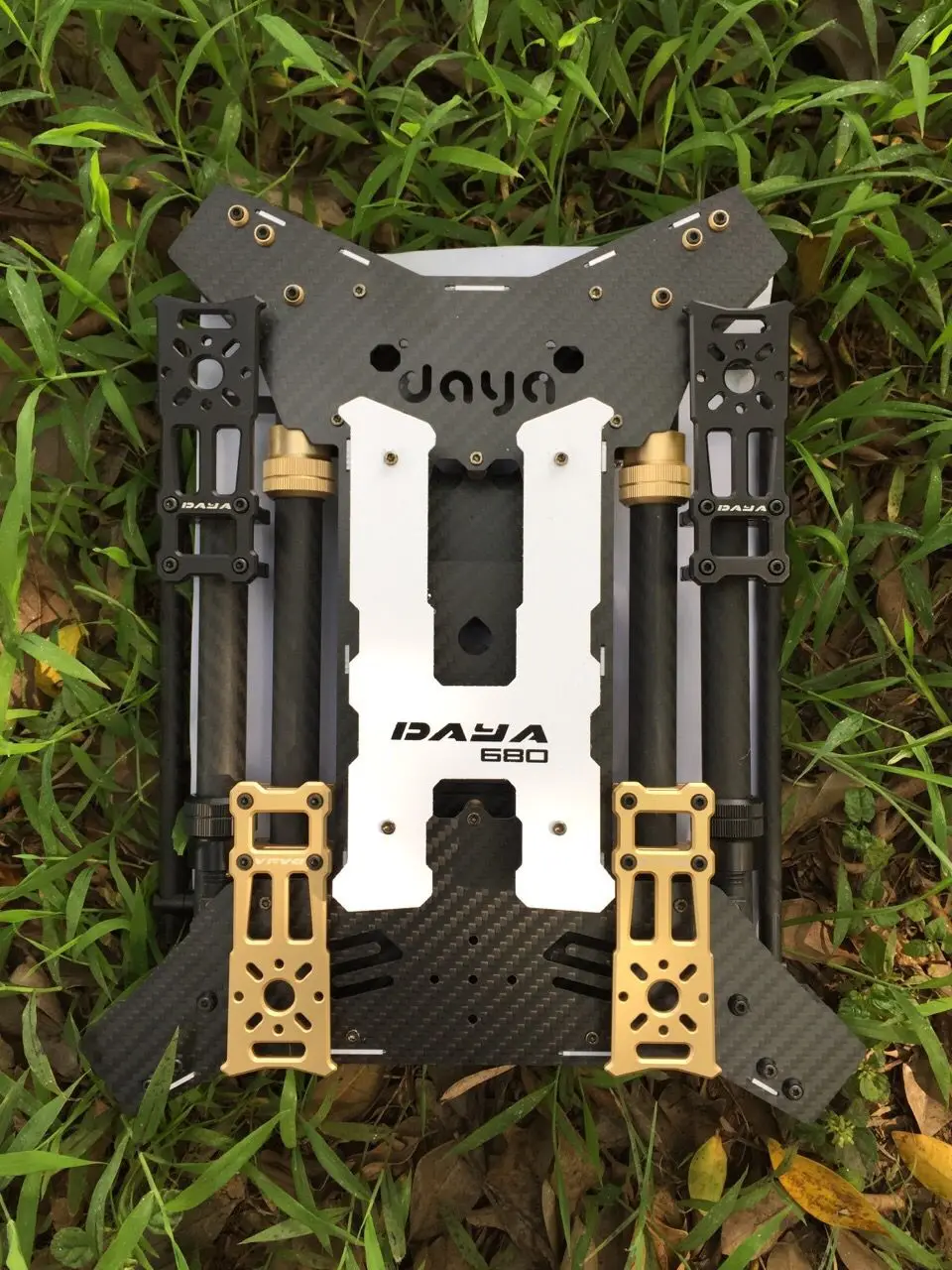 UAV H4 680 Daya Pieghevole 4-Assi In Fibra di Carbonio Quadcopter Frame w/Carrello di Atterraggio per FPV