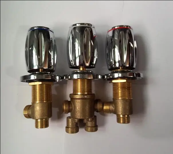 

Bathroom water separator bathtub valves faucet, Cold and hot water master switch, Brass shower room mixing valve chrome plated