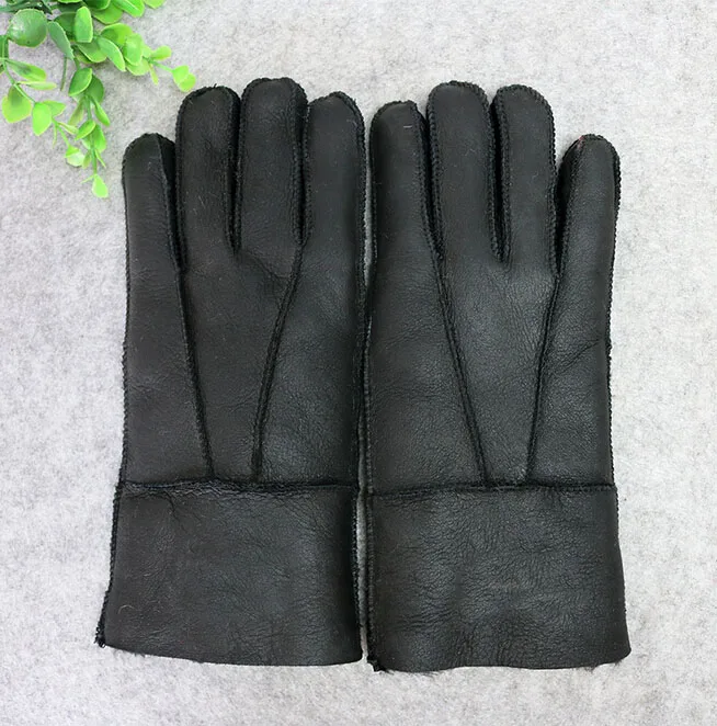 Russian Winter Super Warm Gloves Men Genuine Sheep Fur Mittens Male Outdoor Driving Motorcycle Gloves Soft Warm Windproof Gloves