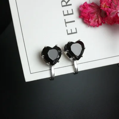 Grace Jun  New  Clip on Earrings No Pierced for Girl Party Charm Fashion Rhienstone Heart Square Geometric Cuff Earrings