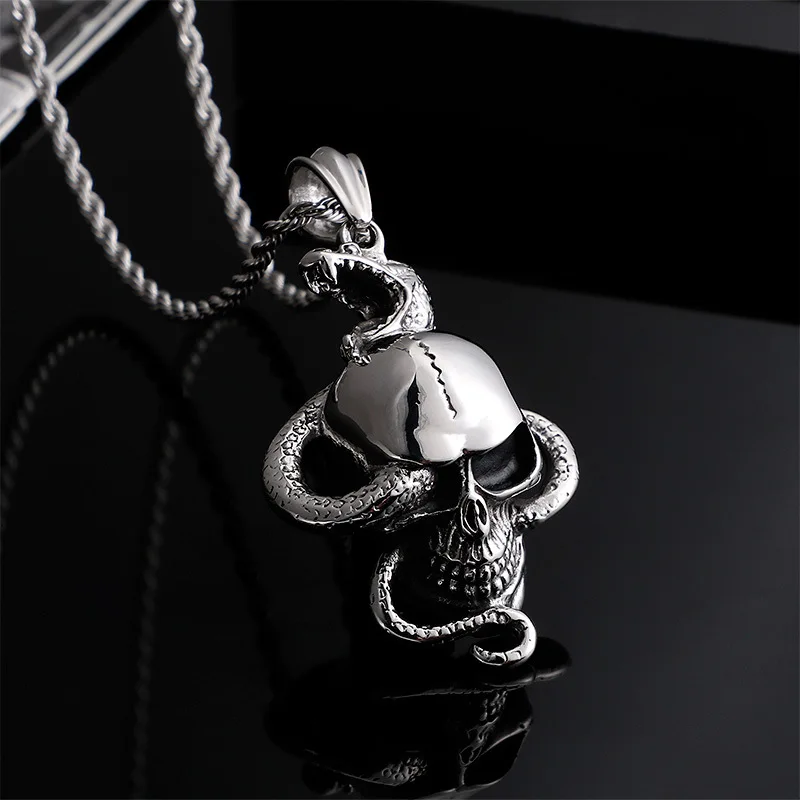 Non-mainstream alternative punk style Pan snake skull pendant