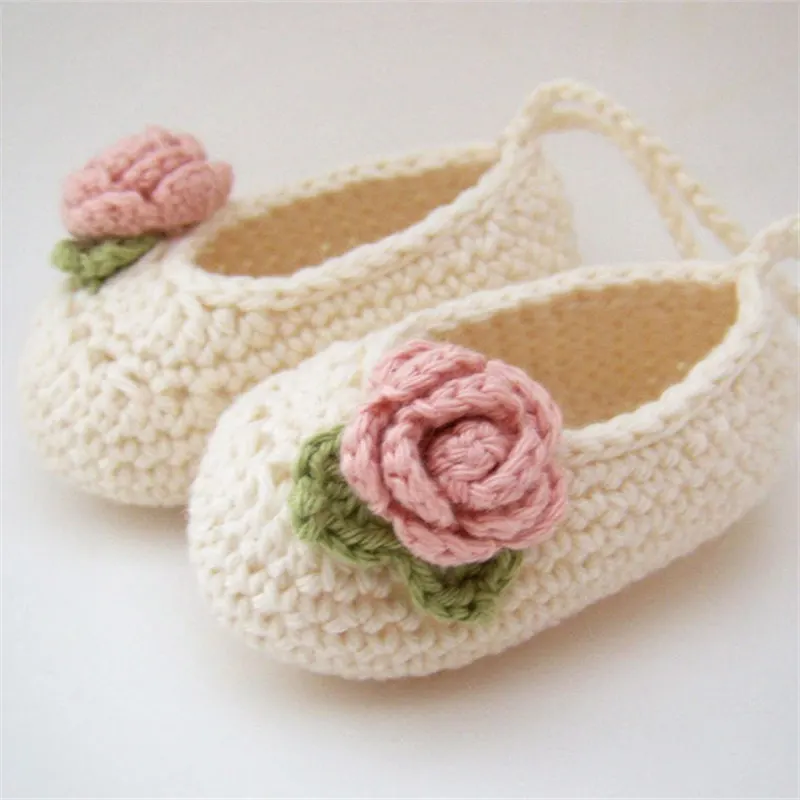 QYFLYXUE Pure hand-made children's shoes pearl flowers baby shoes baby needle woven pattern shoes