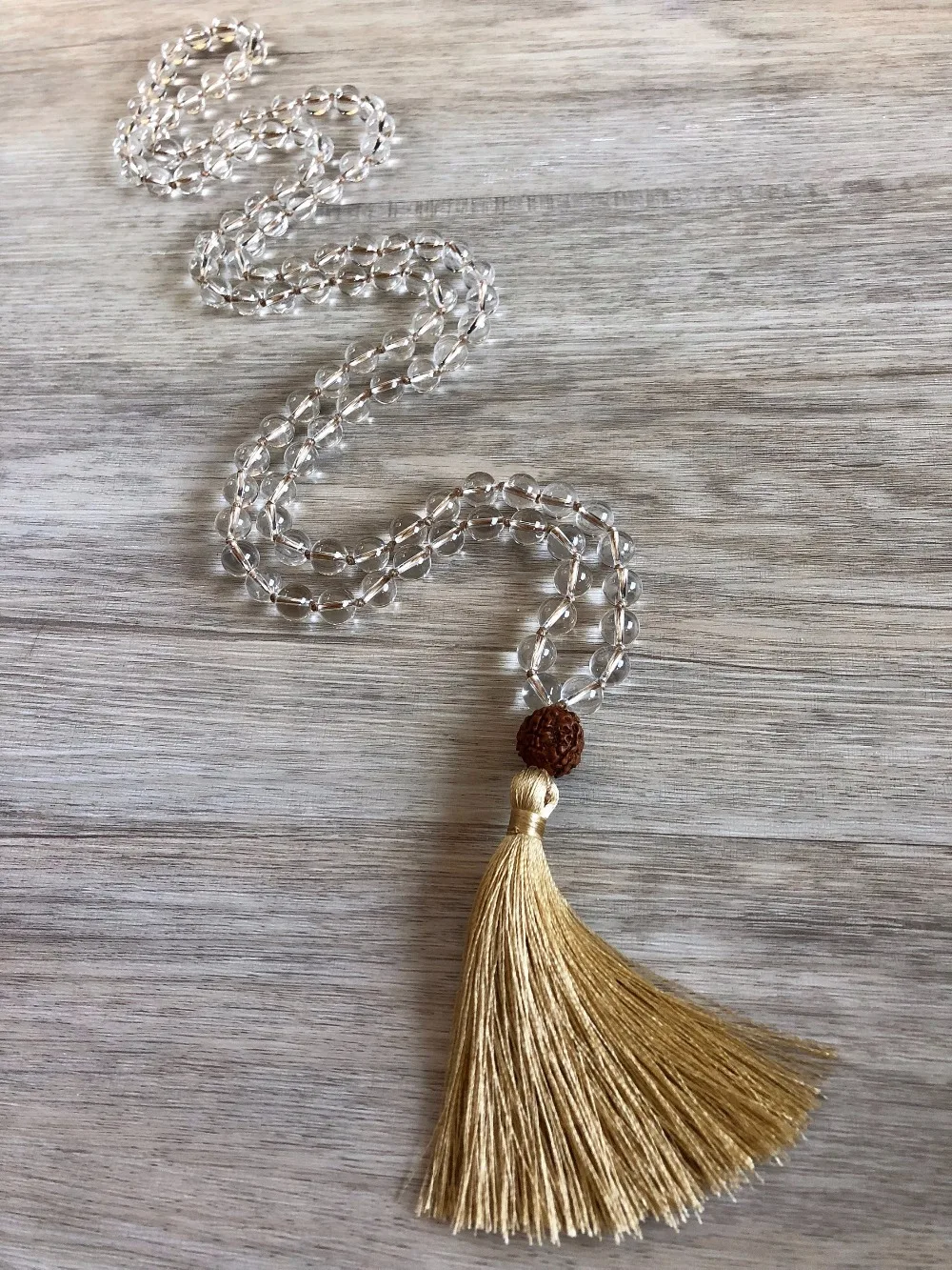 108 Mala Perlenkette Weiß Quarz Halskette Verknotet quaste Halsketten Gebet Yoga schmuck Rudraksha Meditation Mala Halsketten – Detail 2