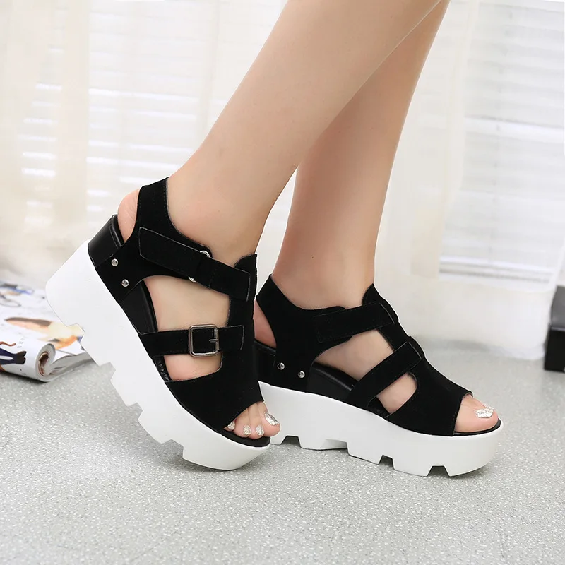 

Summer Women Peep Toe Gladiator Flat Sandals Female Hook Loop Buckle Rivets Design Platform Wedge Shoes Woman Comfortable