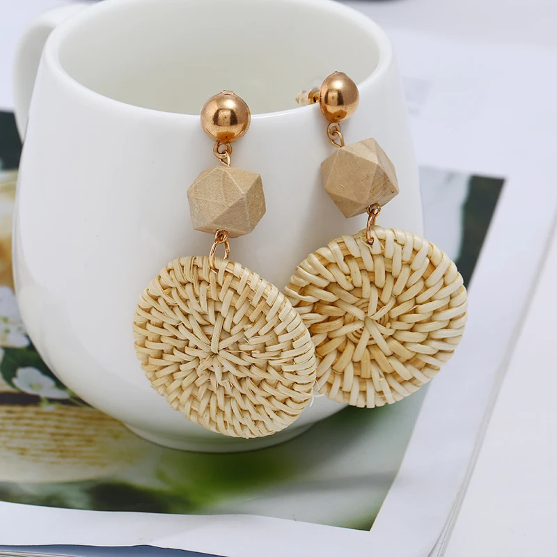 Fashion Bohemian Style Round Straw Woven Dangle Earrings For Women Geometric Exaggerate Round Pendant Statement Jewelry2019