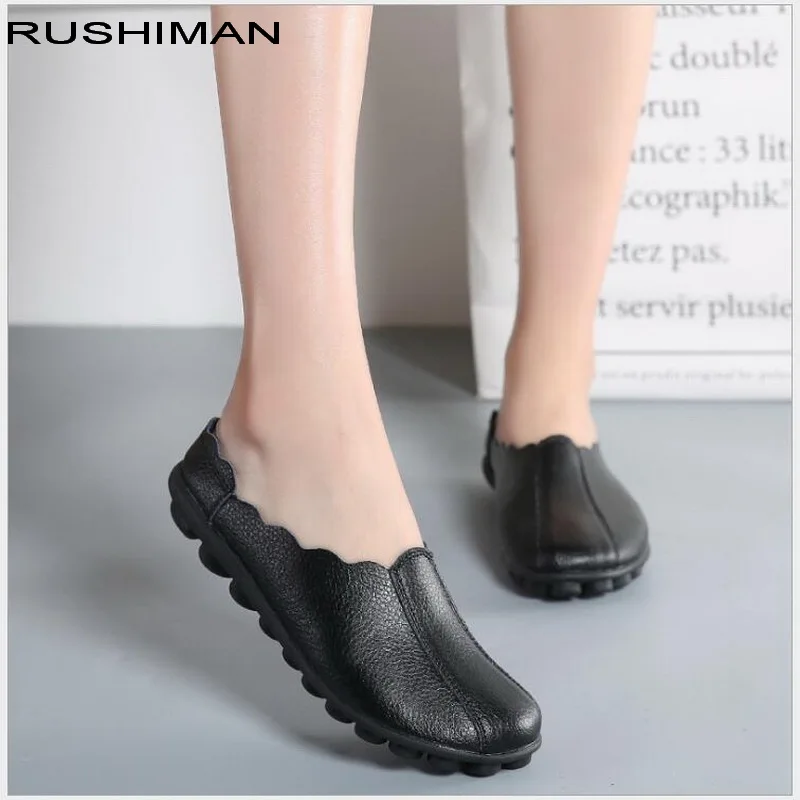 

2023 Summer Slippers Genuine Leather Sandals Female Flat Low-heeled Soft Bottom Sandals Women's Shoes Large Size 43