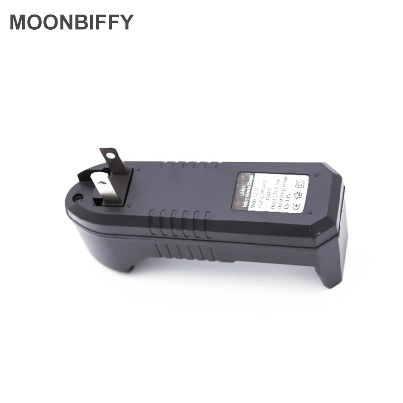 Hot EU US Universal 18650 Battery Charger For 3.7V 18650 18500 17650 16340 14500 Li-ion Rechargeable Battery High Quality