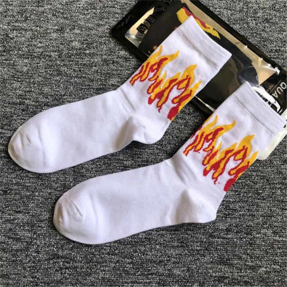 High Fashion Men Hip Hop Socks Hit Color On Fire Crew Socks Red Flame Blaze Power Torch Hot Street Skateboard Cotton Long Socks