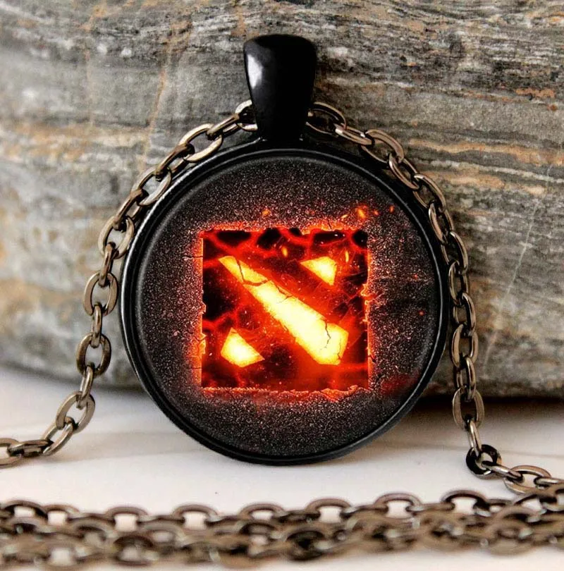 Dota 2 Necklace Pendant New ARRIVED Jewelry Girl Round Gothic Glasses Ancient Pendant Necklace Gift Sweater Chain