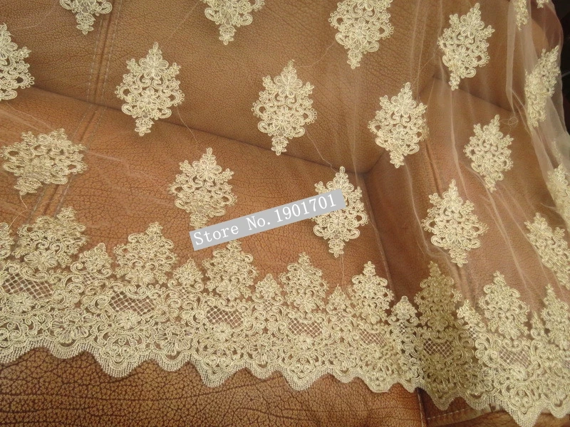 Lusso 120 cm largo beige chiaro sperone osseo macchina piena di oro del merletto tessuto del merletto, vestito, abbigliamento accessori, panno di